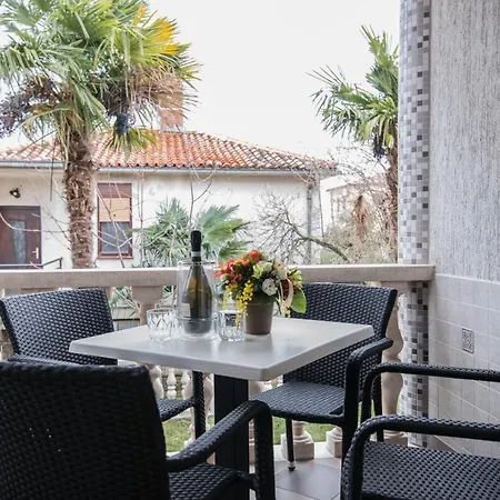 Punta Pegolota Apartment *