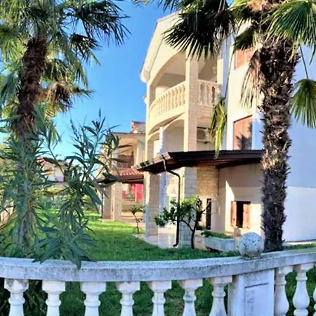 Punta Pegolota Apartment *