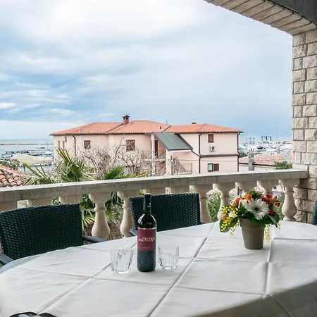 Punta Pegolota Apartment *