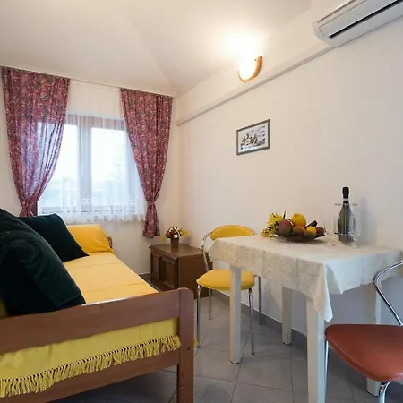 Punta Pegolota Apartment *